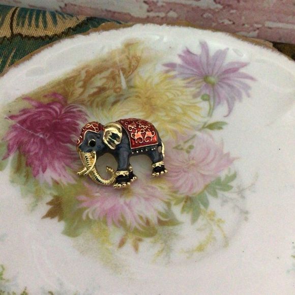 NWT Elephant Brooch Pin Enamel Elephant Multi Color - Picture 9 of 9